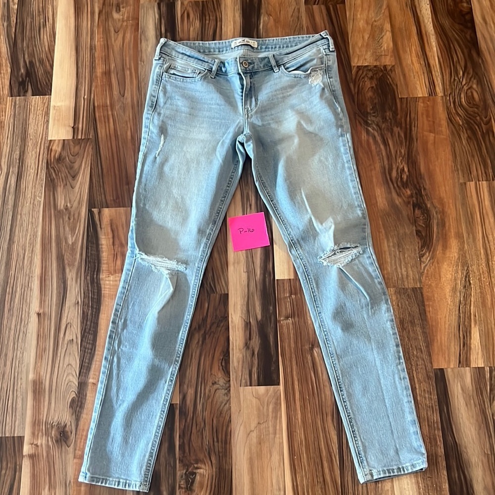 Hollister jeans size 11 Regular